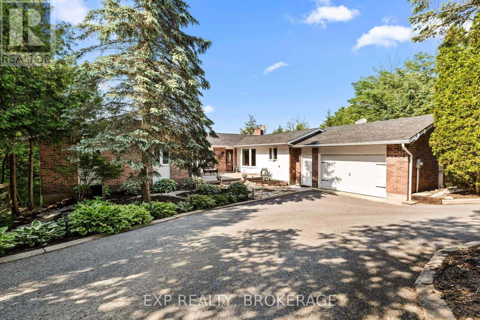 5525 RIDEAU ROAD — South Frontenac (Frontenac South), Ontario - Photo 2 of 50