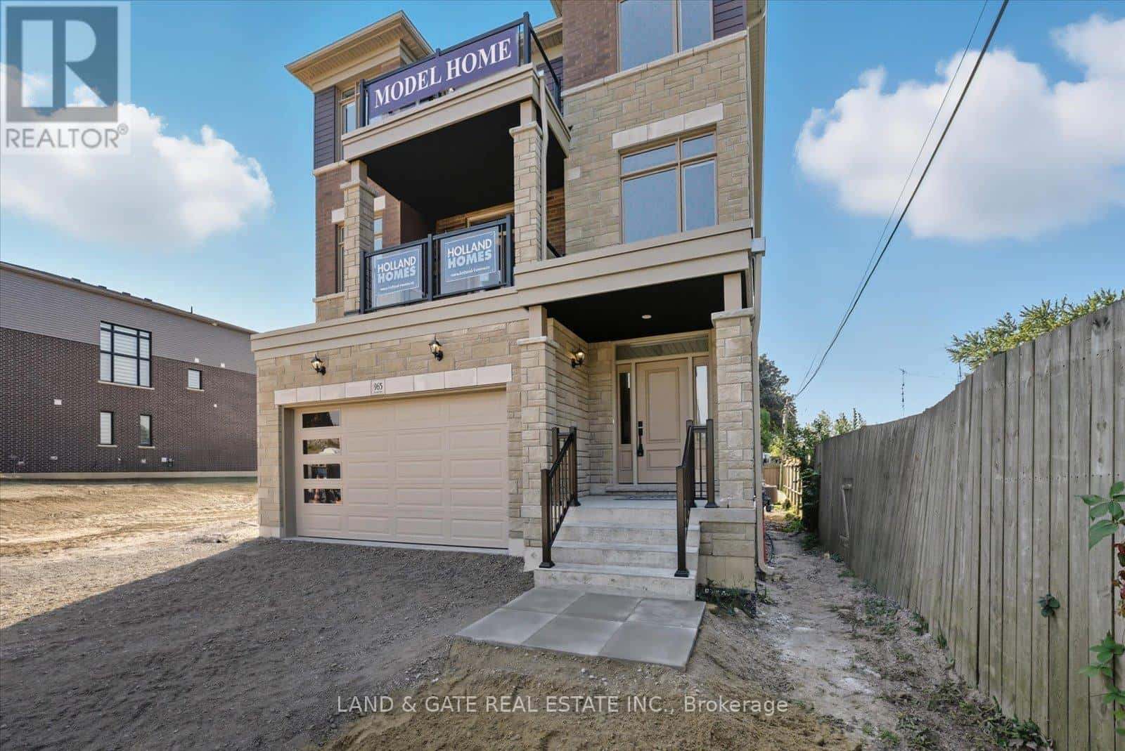 965 QUEENSDALE AVENUE — Oshawa (Donevan), Ontario - Photo 4 of 50