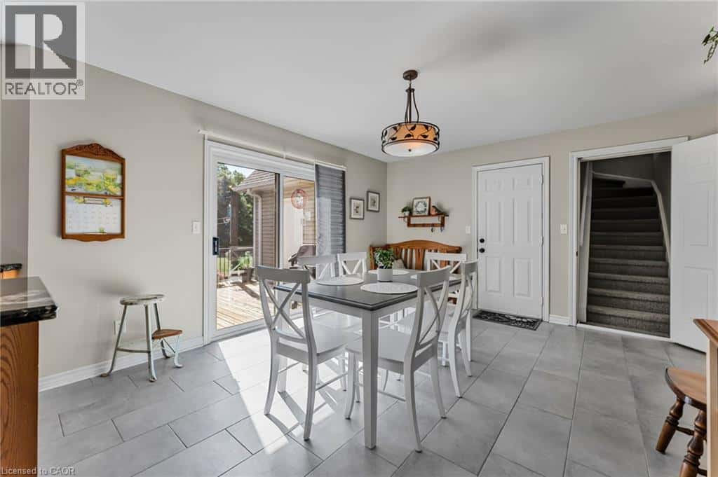 9544 DAVID Street — West Lincoln, Ontario - Photo 3 of 46