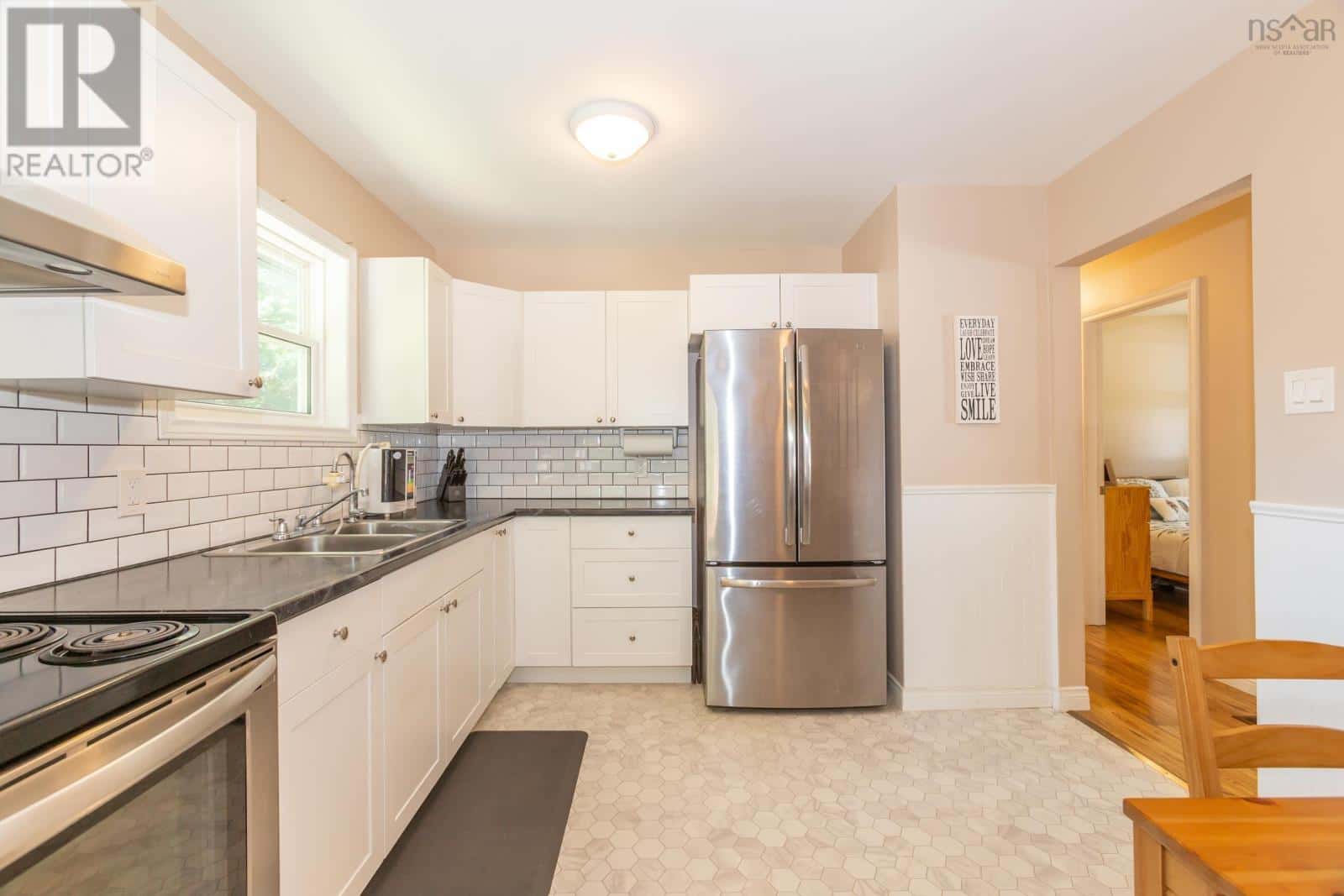 1136 Highway 8 — Maitland Bridge, Nova Scotia - Photo 5 of 38