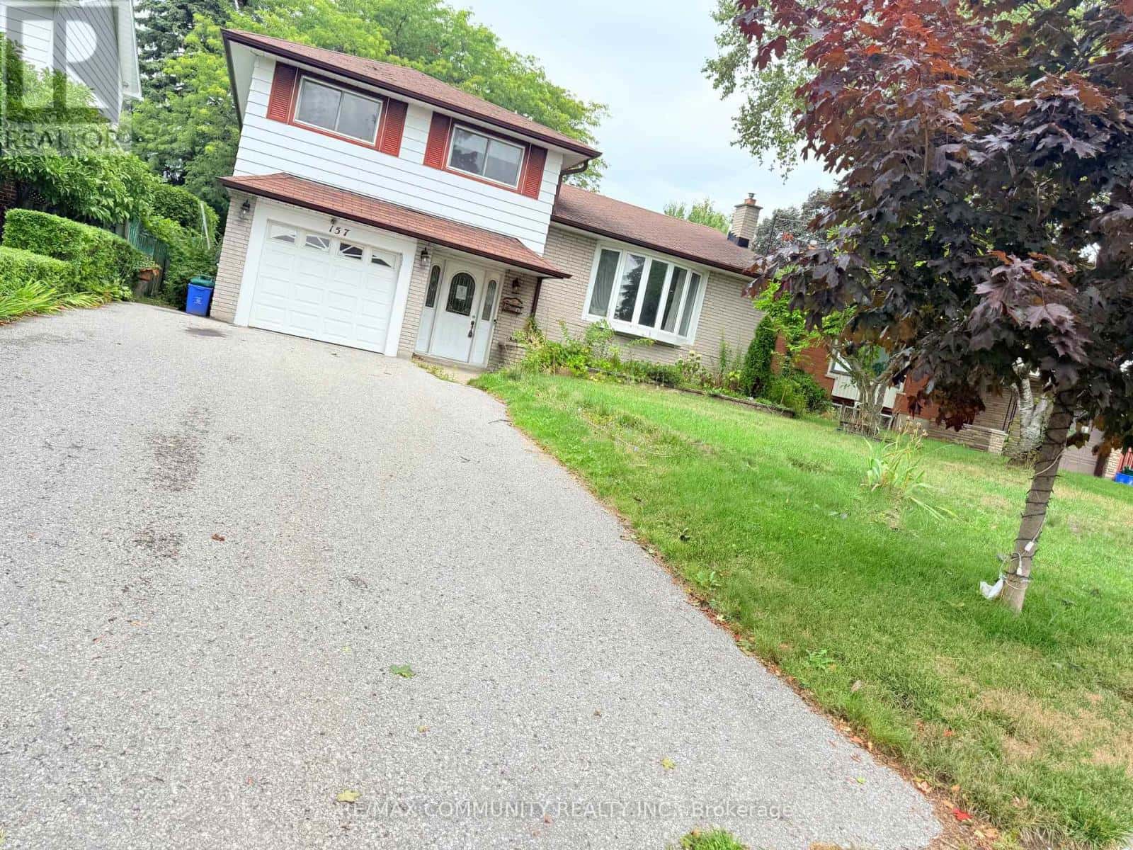 157 LABRADOR DRIVE — Oshawa (Donevan), Ontario - Photo 3 of 28