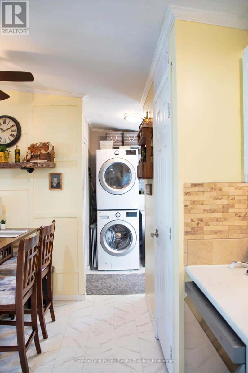 206 - 3033 TOWNLINE ROAD — Fort Erie (Black Creek), Ontario - Photo 5 of 25