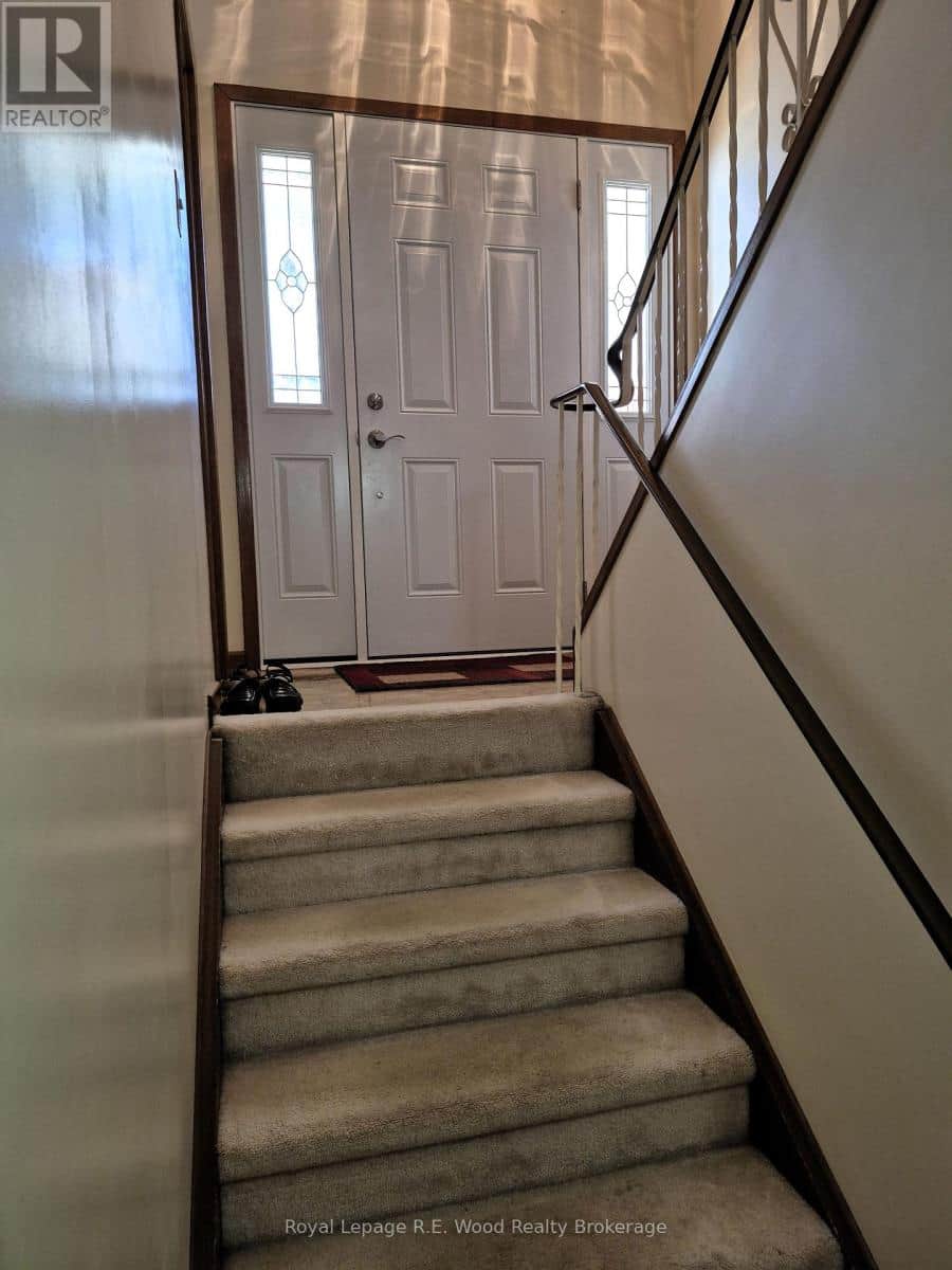 15 TROTTIER DRIVE - Photo 3 of 23, Tillsonburg, Ontario