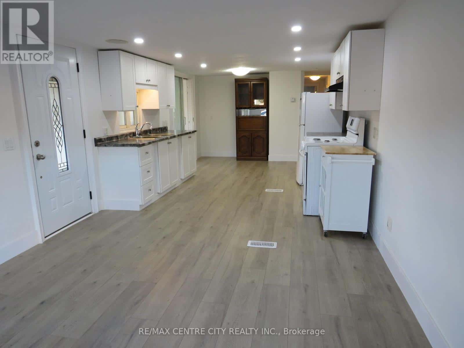 90 - 2189 DUNDAS STREET E — London East (East I), Ontario - Photo 5 of 12