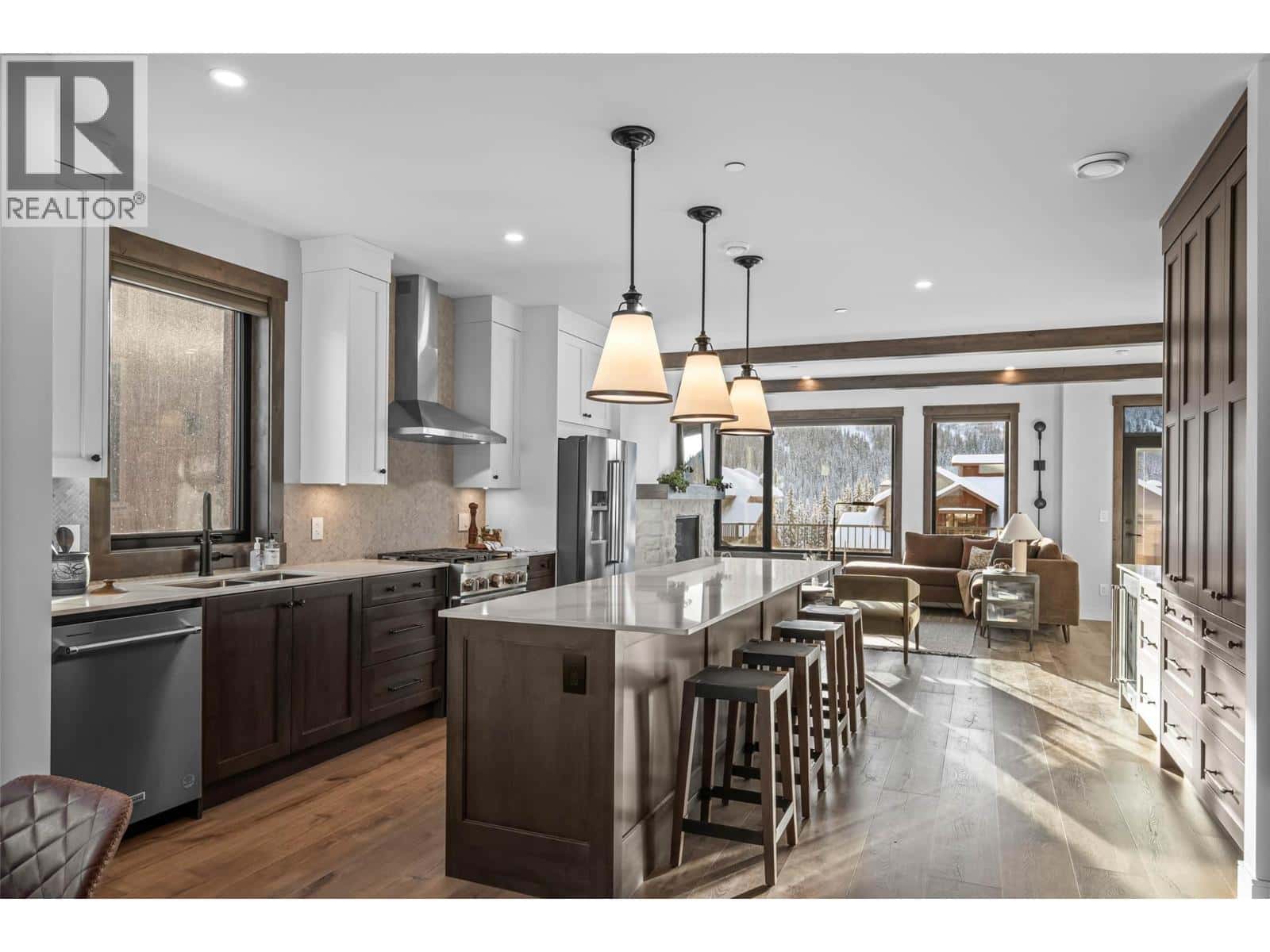 7000 MCGILLIVRAY LAKE Drive Unit# 15 — Sun Peaks, British Columbia - Photo 5 of 55