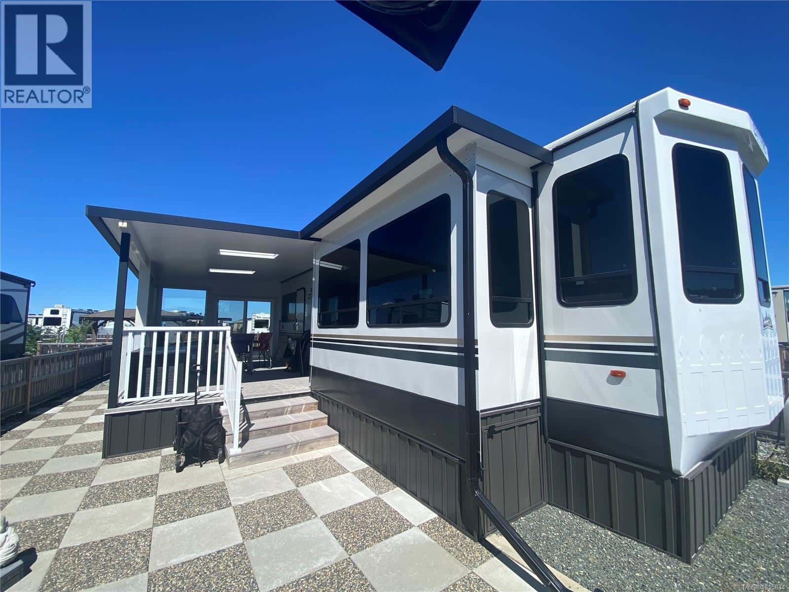 C284 200 Corfield St — Parksville, British Columbia - Photo 4 of 10