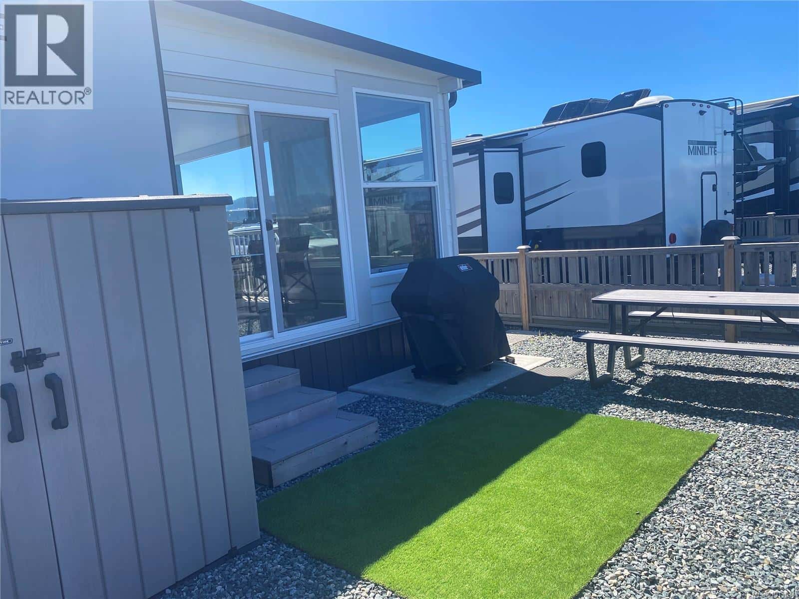 C284 200 Corfield St — Parksville, British Columbia - Photo 2 of 10