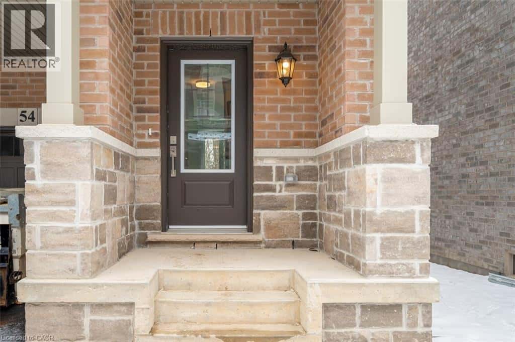 54 FOLCROFT Street — Brampton, Ontario - Photo 2 of 27