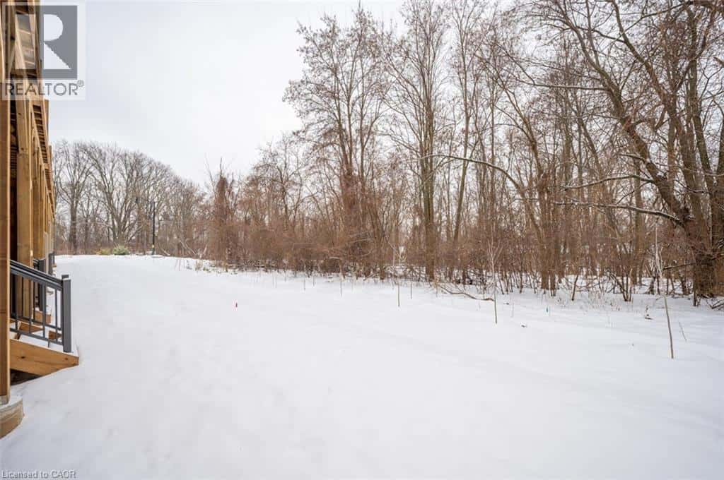 54 FOLCROFT Street — Brampton, Ontario - Photo 4 of 27