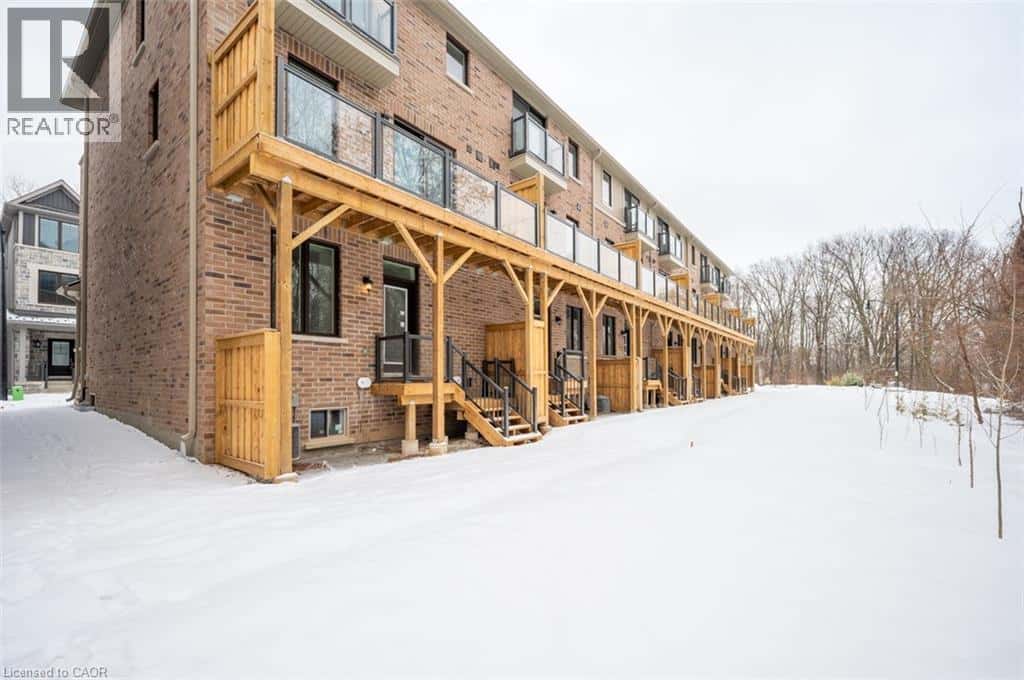 54 FOLCROFT Street — Brampton, Ontario - Photo 5 of 27