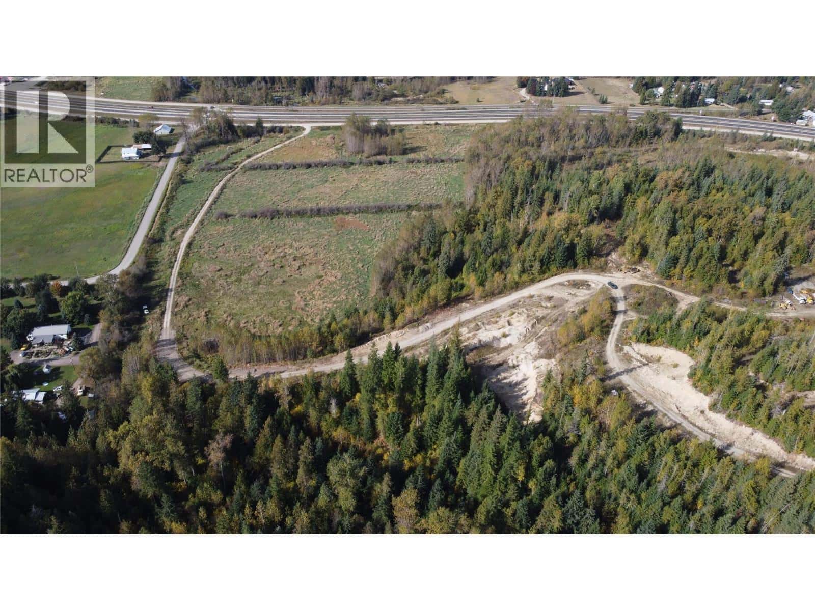 00 Oxbow Frontage Road — Malakwa, British Columbia - Photo 2 of 23