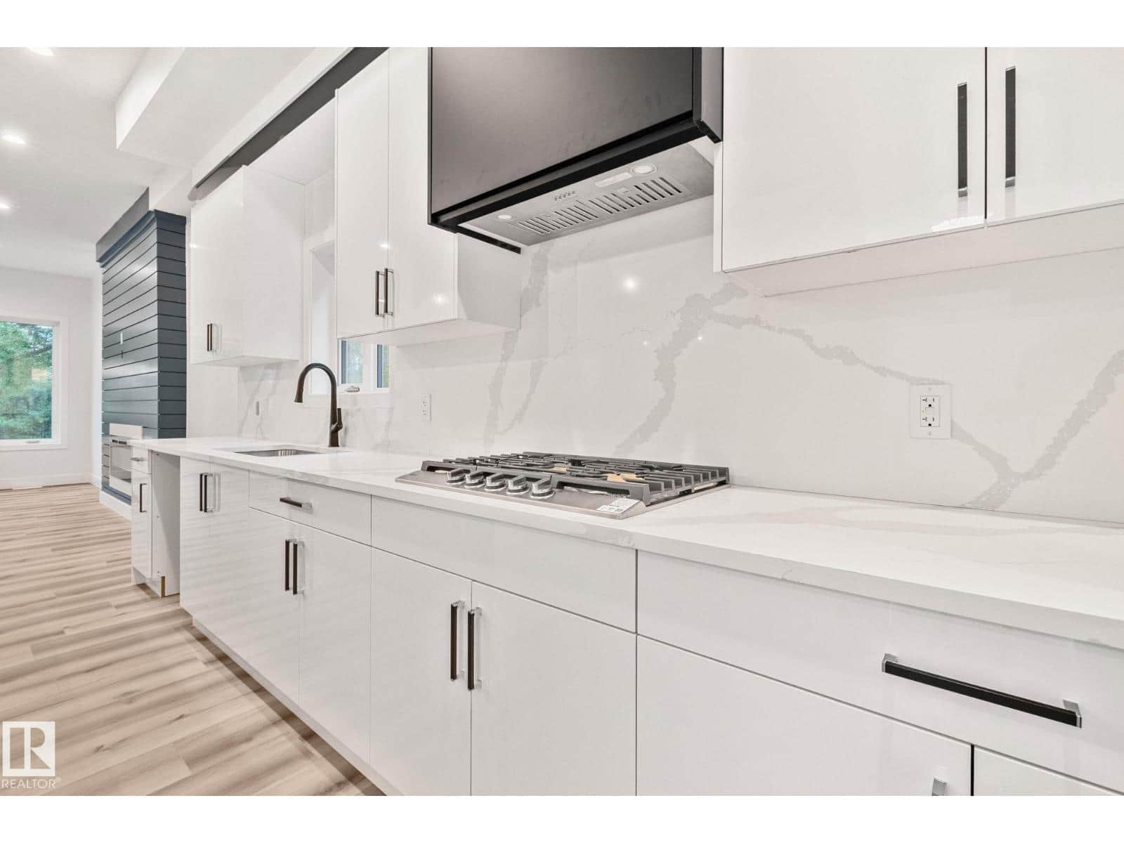 11032 128 ST NW - Photo 3 of 52, Edmonton, Alberta