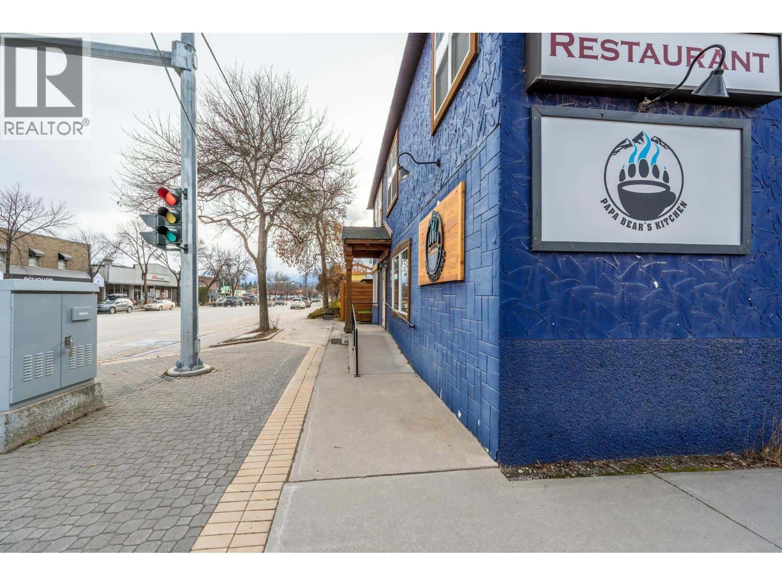 901 10TH S Avenue — Golden, British Columbia - Photo 3 of 93