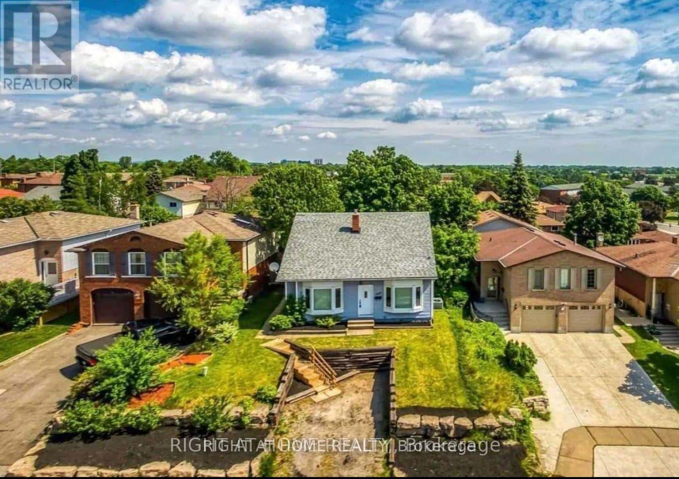 1025 STONE CHURCH ROAD E — Hamilton (Quinndale), Ontario - Photo 4 of 9