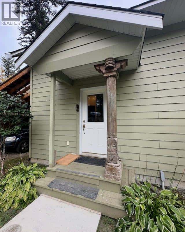 3557 CANDLE DRIVE — Canim Lake, British Columbia - Photo 4 of 38