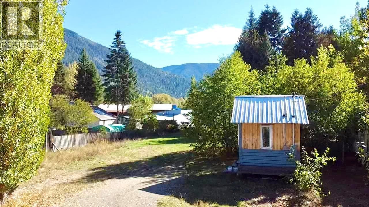 Pcl A BIRCH Street — Ymir, British Columbia - Main photo