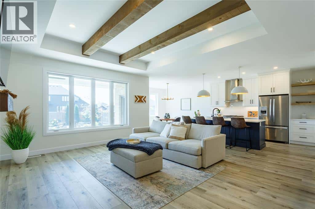 3591 MIA LANE — Plympton-Wyoming, Ontario - Photo 5 of 50