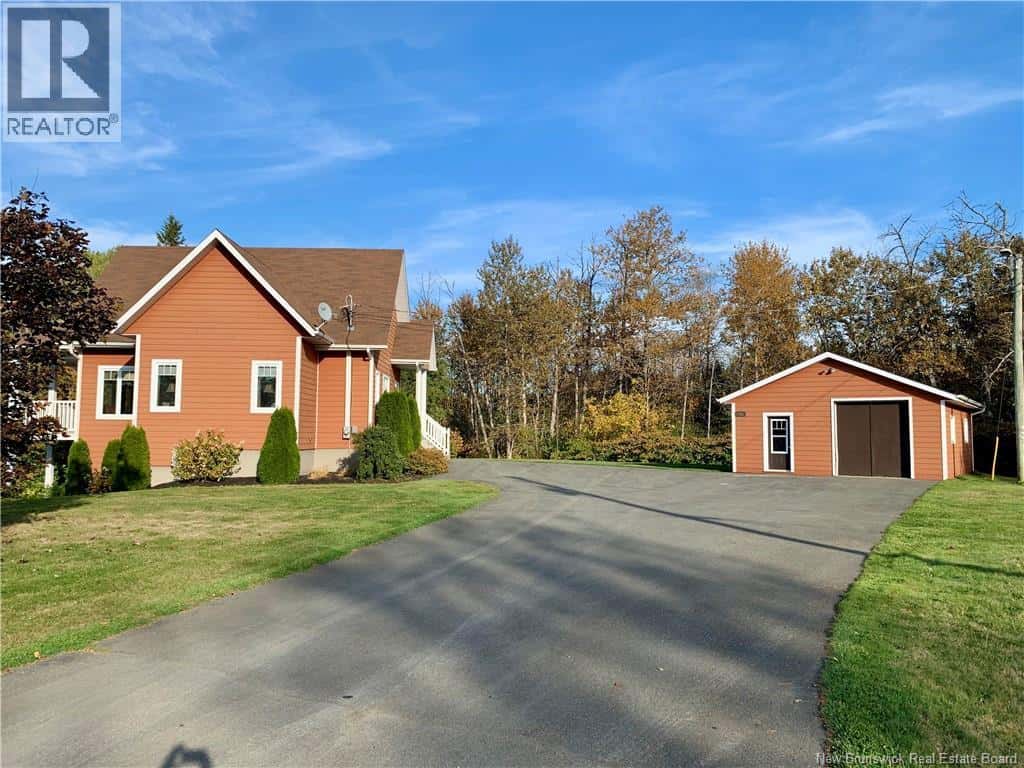 42 Riverview — Charlo, New Brunswick - Photo 3 of 40