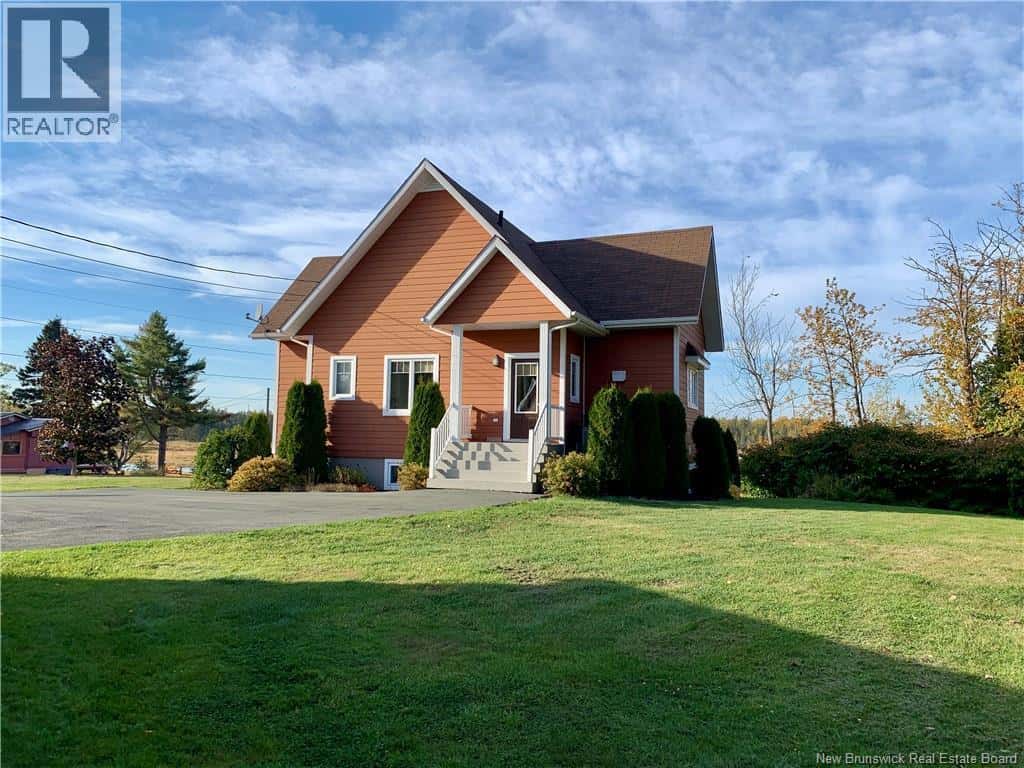 42 Riverview — Charlo, New Brunswick - Photo 5 of 40