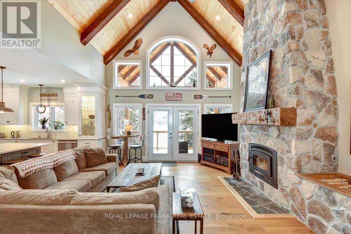 355 WEST DIAMOND LAKE ROAD — Hastings Highlands (Herschel Ward), Ontario - Photo 4 of 43