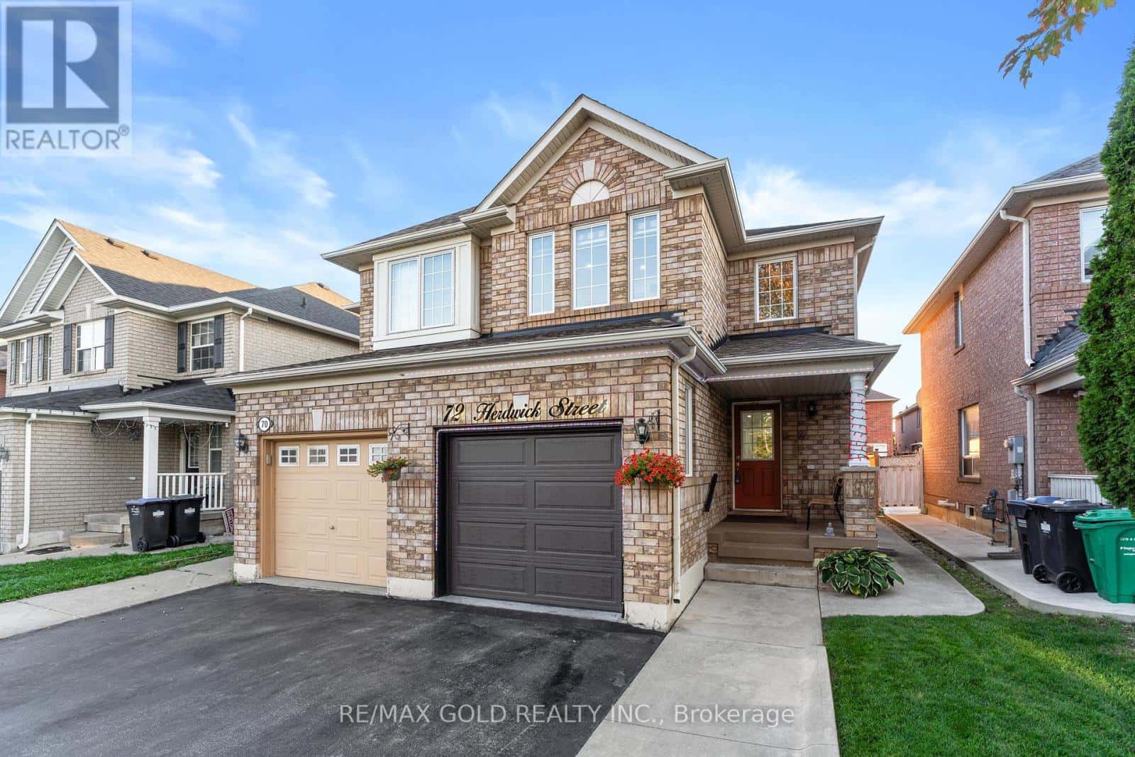 72 HERDWICK STREET — Brampton (Gore Industrial North), Ontario - Photo 2 of 50