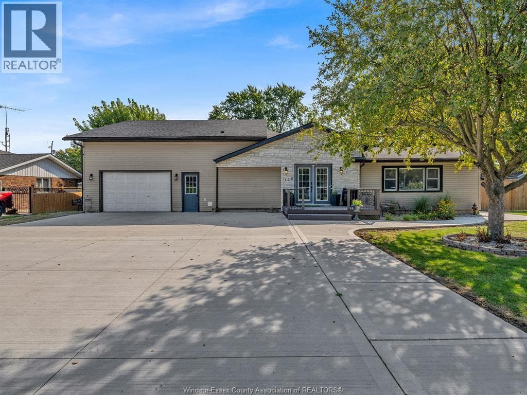 320 MAPLE STREET — Stoney Point, Ontario - Main photo