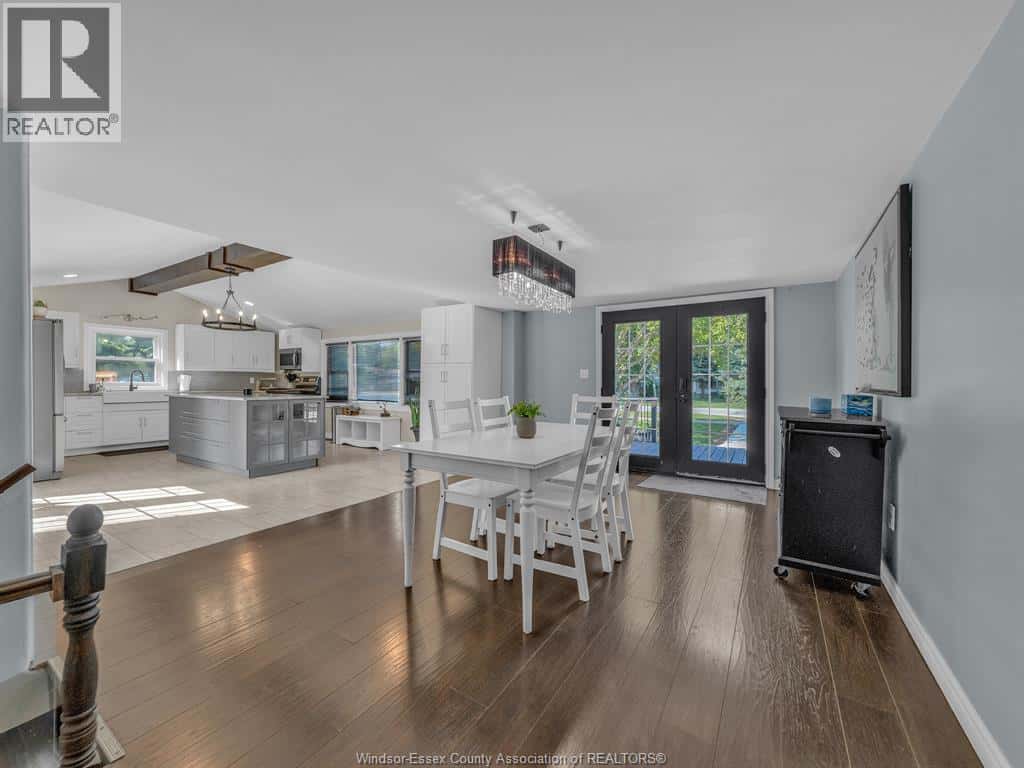 320 MAPLE STREET — Stoney Point, Ontario - Photo 4 of 46