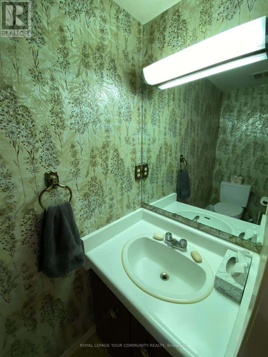 108 ORCHARD HEIGHTS BOULEVARD — Aurora (Hills of St Andrew), Ontario - Photo 4 of 25