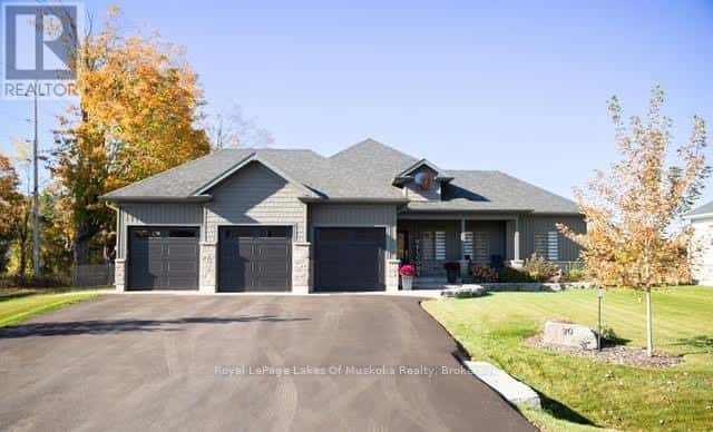 21 HENRY BALL COURT — Oro-Medonte (Warminister), Ontario - Photo 2 of 25