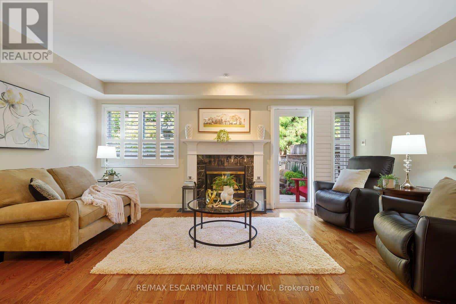 43 FAIRWOOD PLACE W — Burlington (Bayview), Ontario - Photo 4 of 32