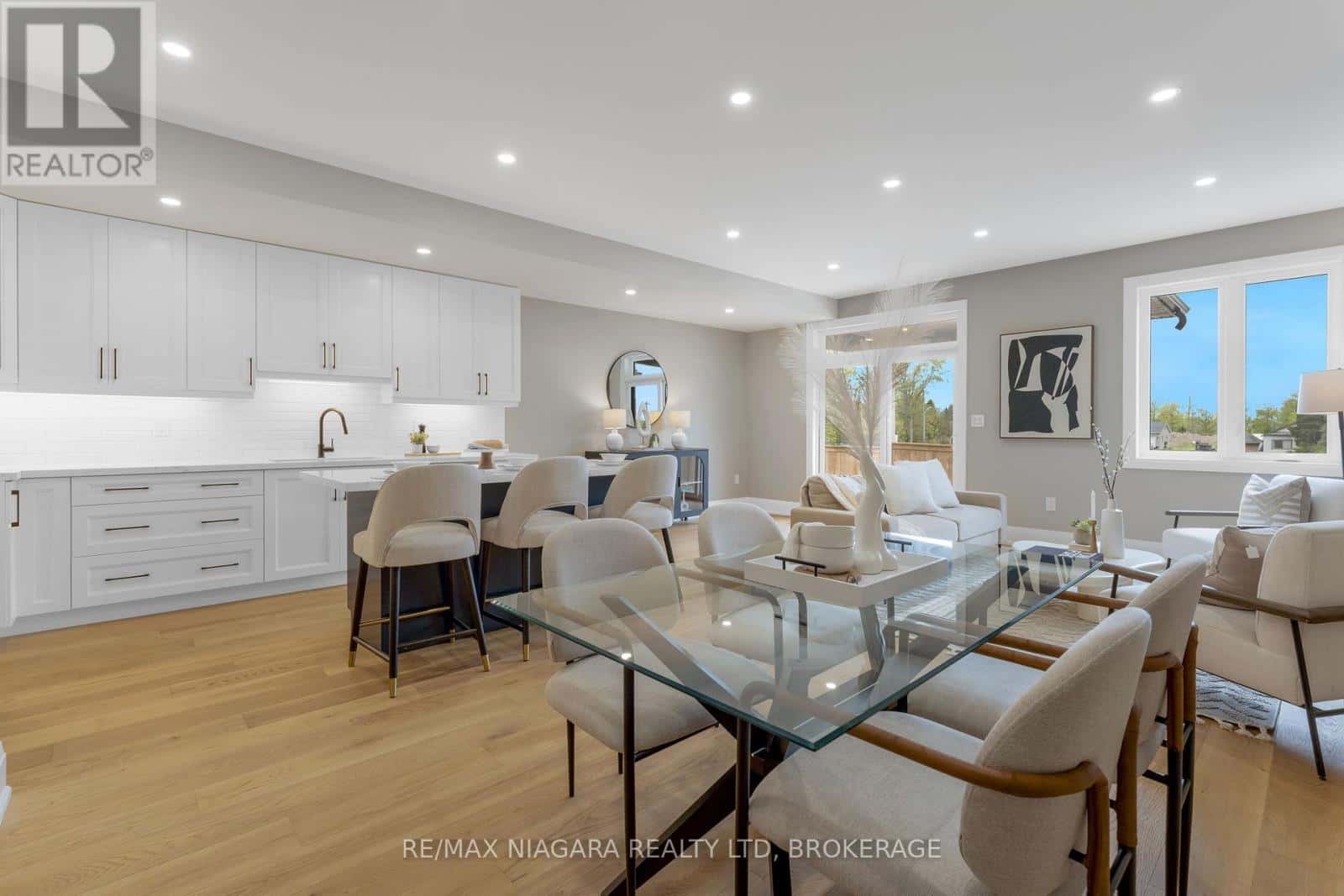 6204 CURLIN CRESCENT — Niagara Falls (Forestview), Ontario - Photo 5 of 34