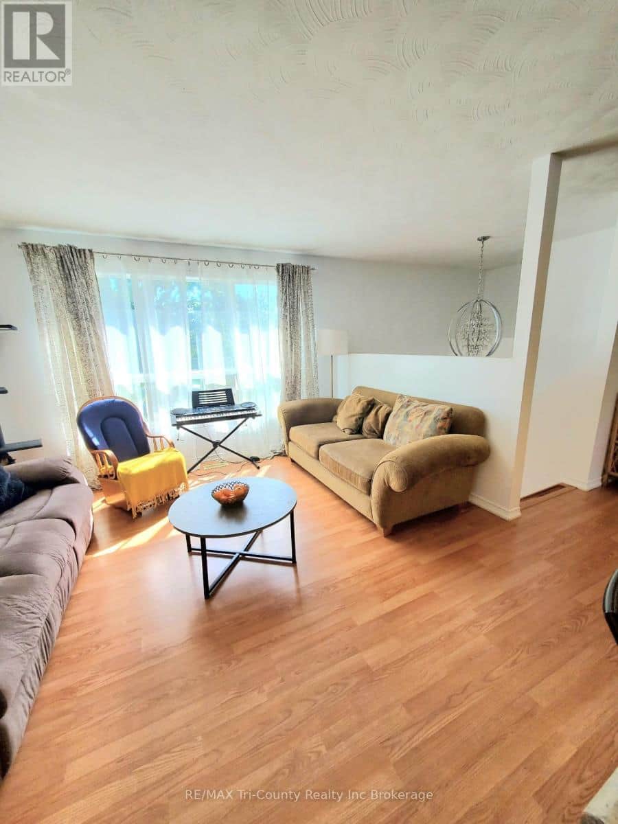 5 ROSEMARIE BOULEVARD - Photo 2 of 40, Norfolk (Wyecombe), Ontario