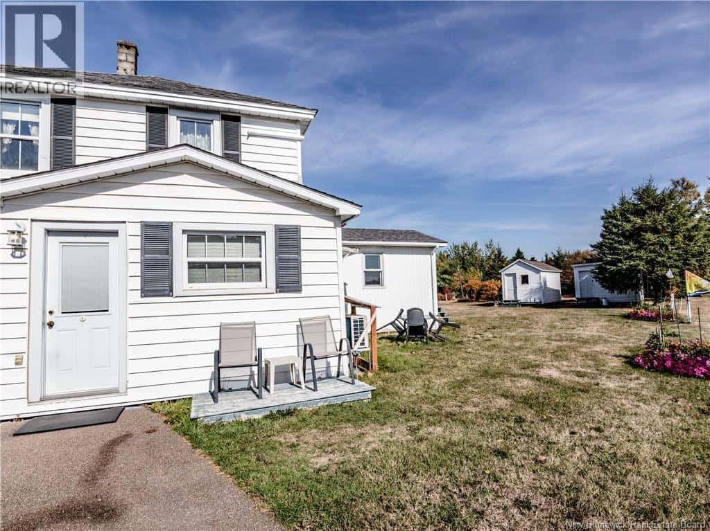 59 Bellevue Street — Saint-Louis-De-Kent, New Brunswick - Photo 4 of 23