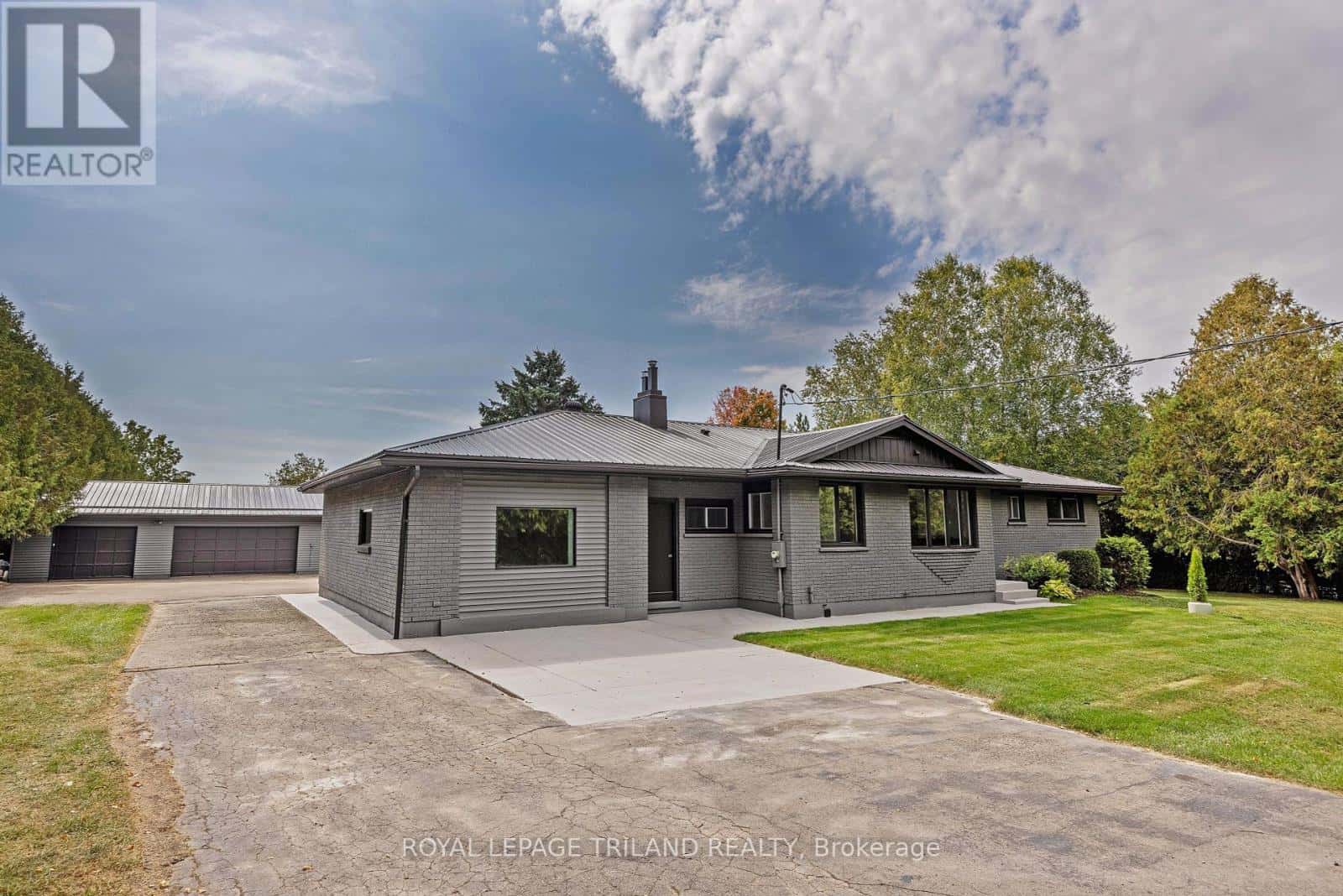 829 AVON DRIVE — Malahide, Ontario - Photo 4 of 48