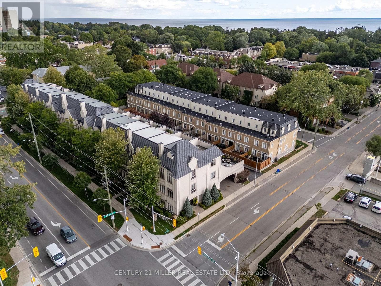 131 BROCK STREET - Main photo, Oakville (CO Central), Ontario