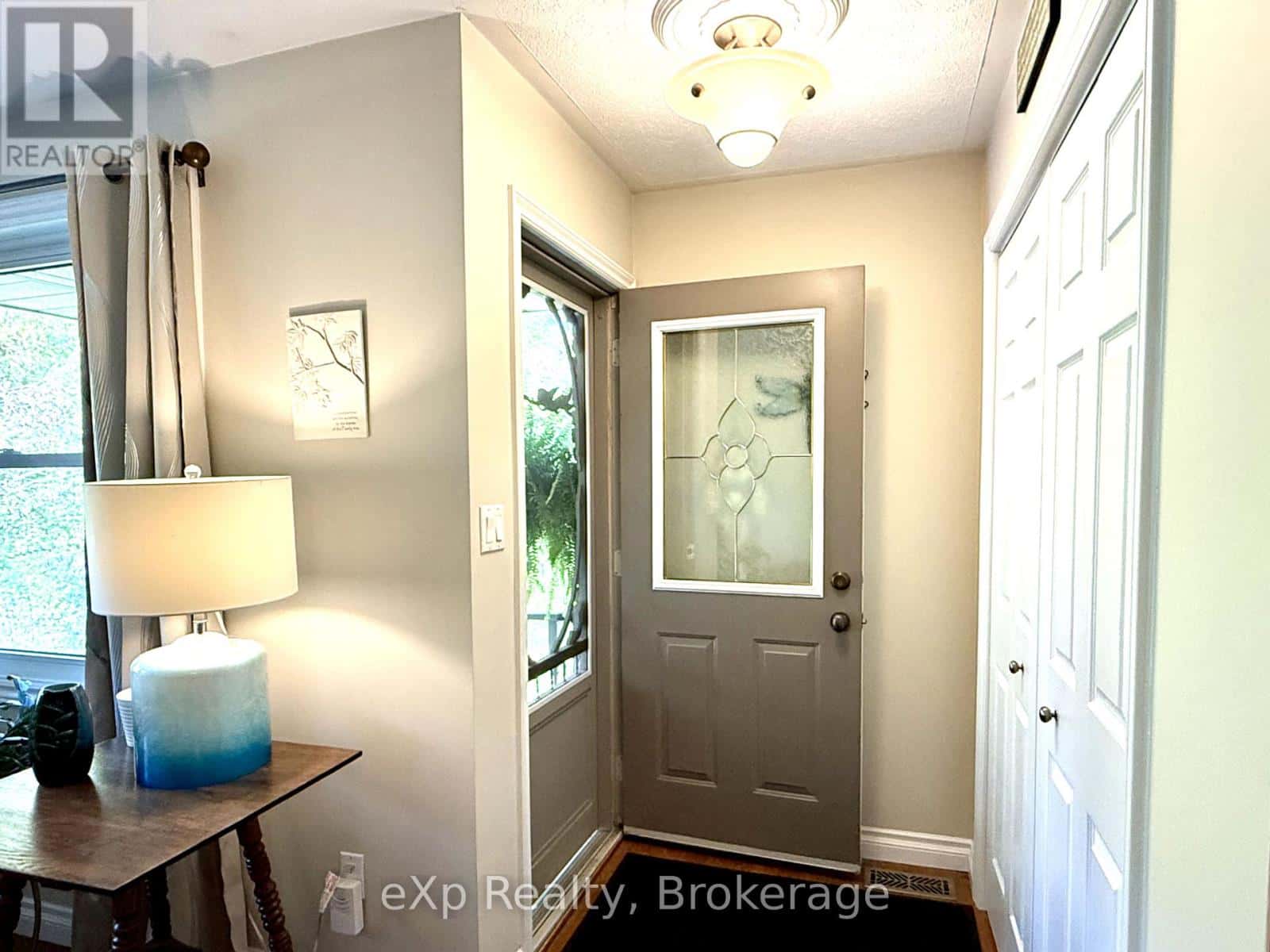 308 MARY STREET — Brockton, Ontario - Photo 4 of 22