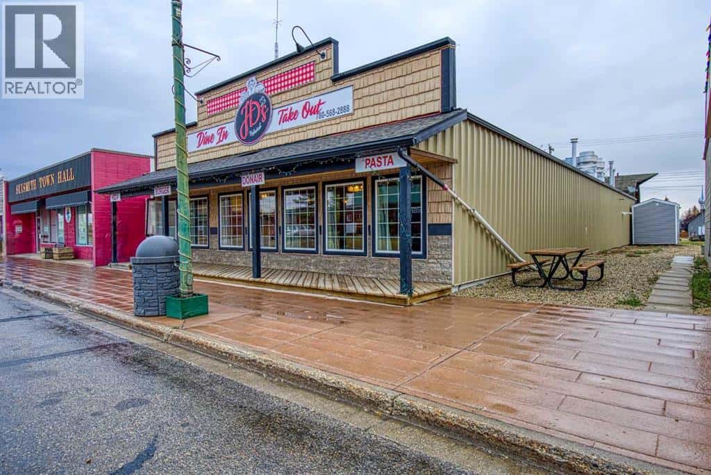 9925 100 Street — Sexsmith, Alberta - Photo 3 of 43