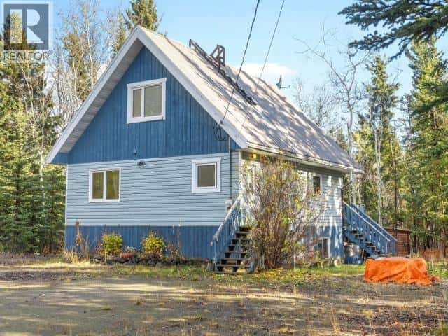 252 ARCTIC DRIVE — Whitehorse South, Yukon - Photo 2 of 42