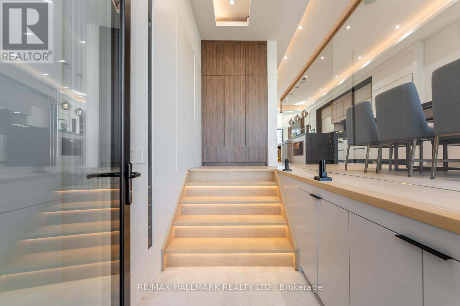 359 CRANBROOKE AVENUE — Toronto (Lawrence Park North), Ontario - Photo 4 of 48