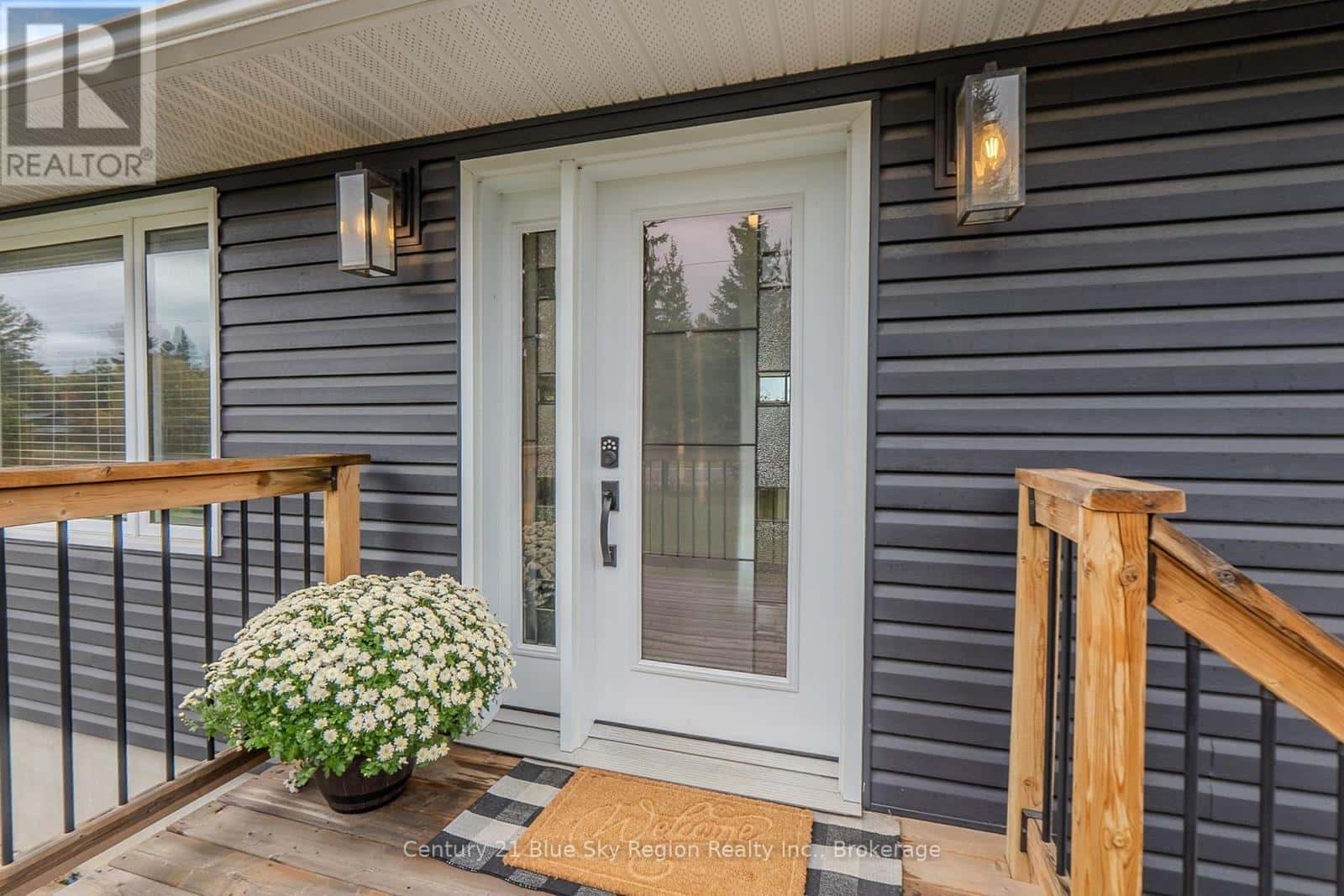 1118 HIGHWAY 94 — East Ferris, Ontario - Photo 3 of 45