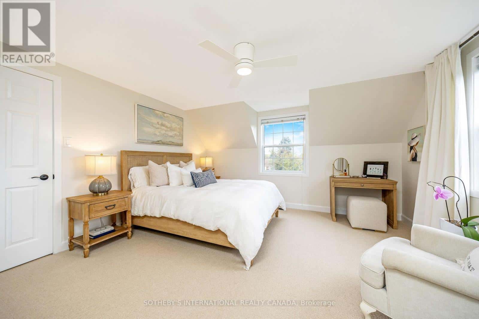 331 WHEELIHAN WAY — Milton (Campbellville), Ontario - Photo 3 of 50