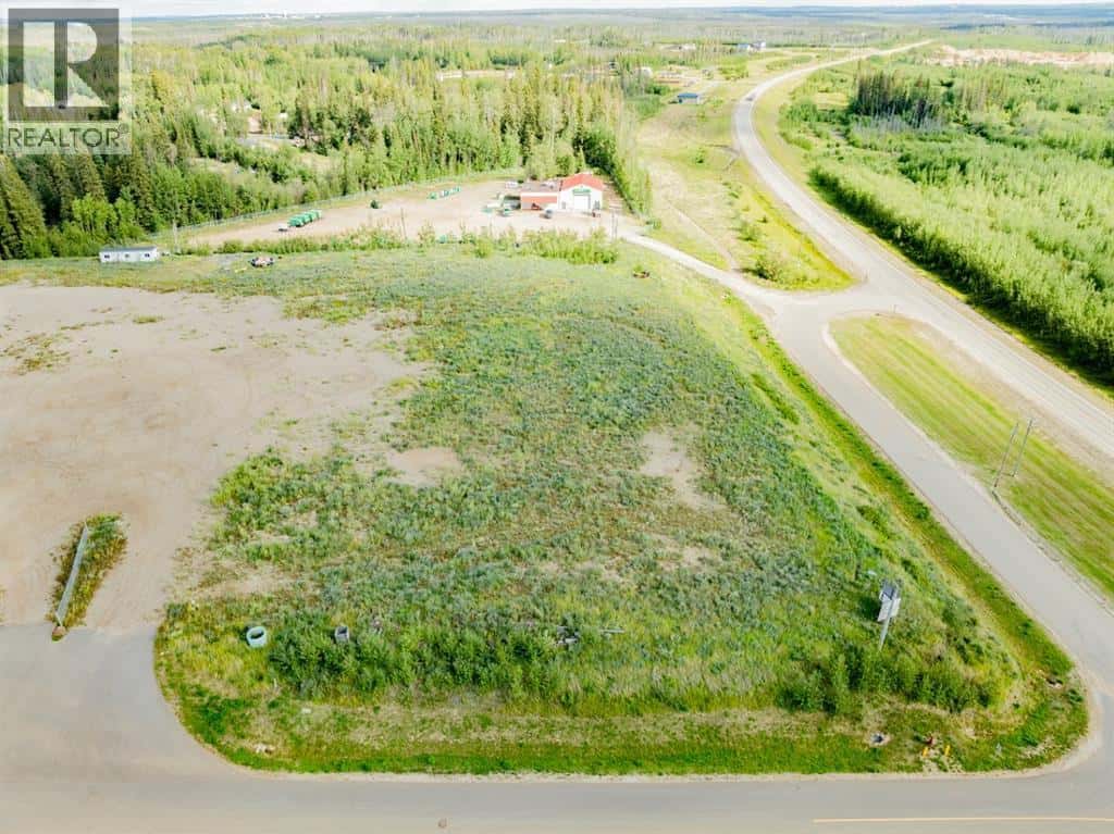 117 Oak Court — Anzac, Alberta - Photo 3 of 5