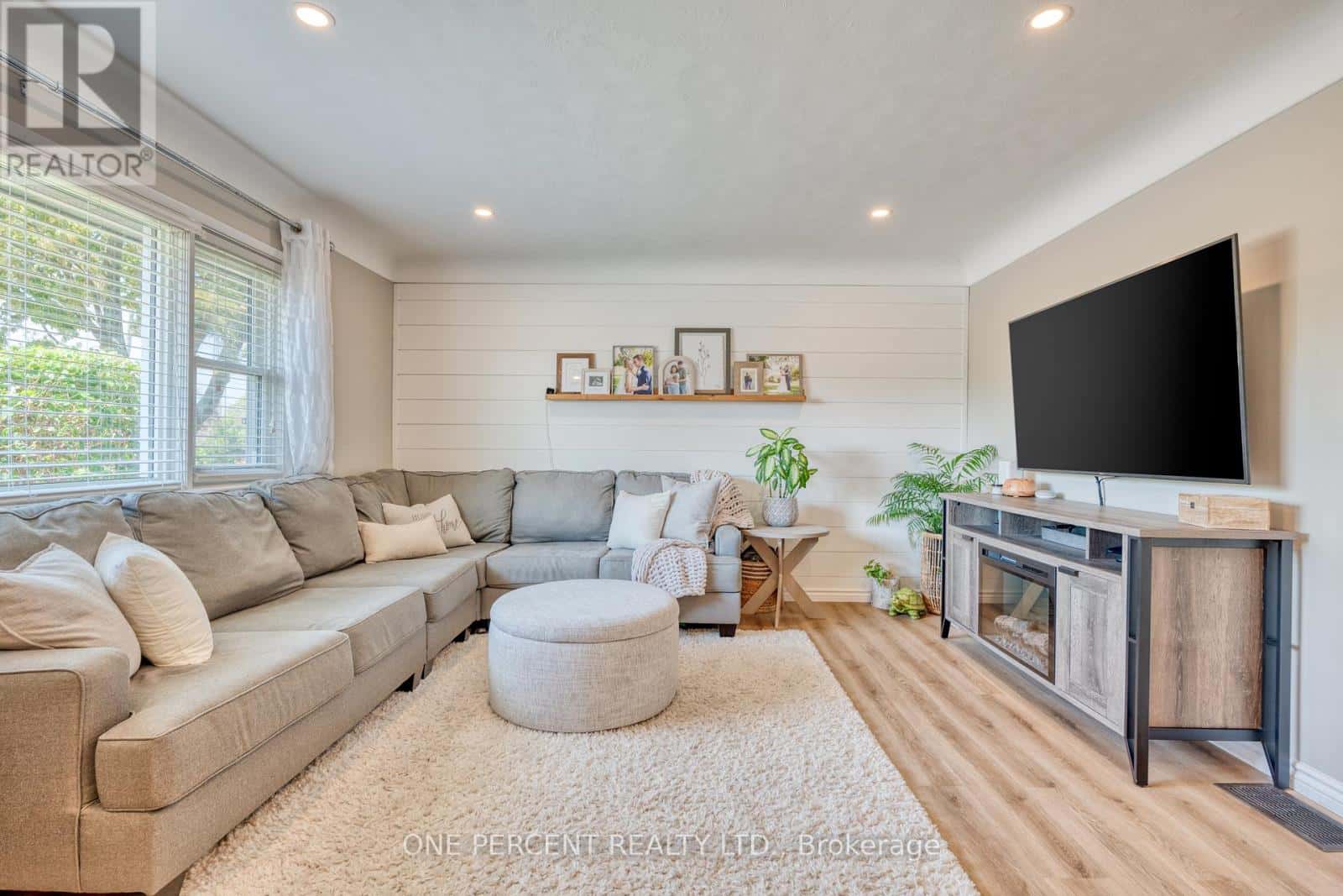 309 EAST 45TH STREET — Hamilton (Hampton Heights), Ontario - Photo 4 of 31