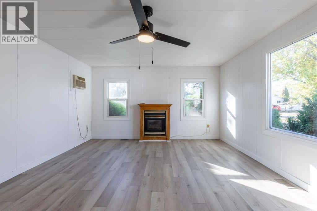 313 Noble Street — Barons, Alberta - Photo 4 of 26