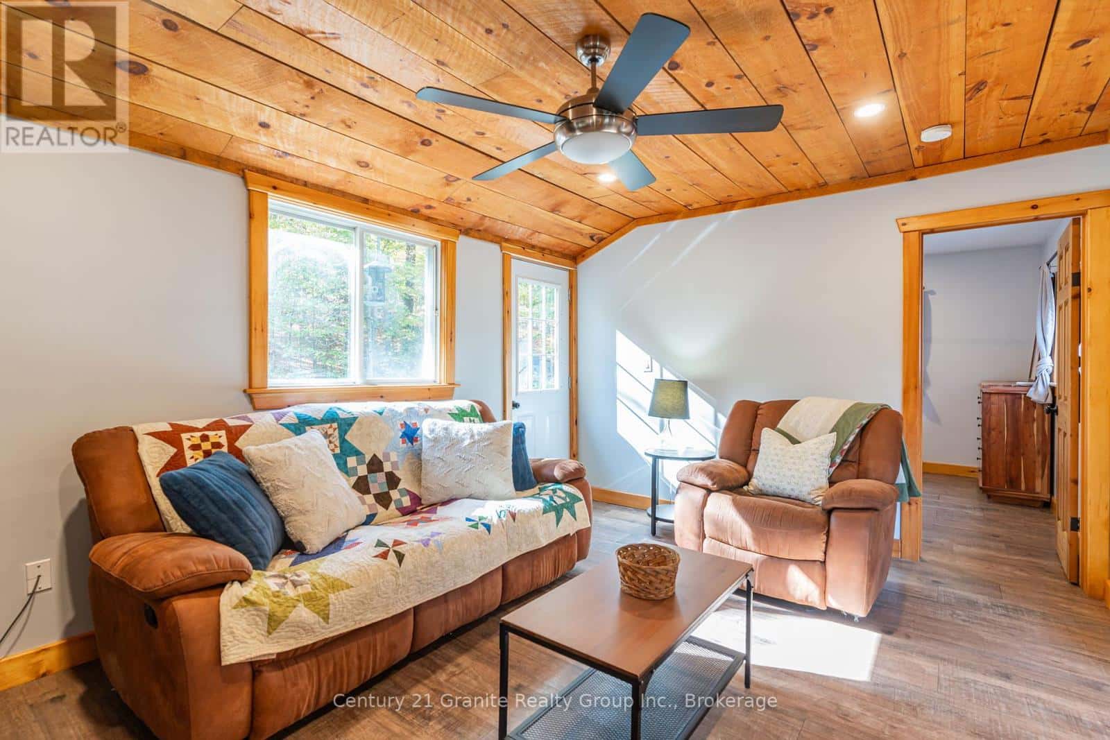 1297 HAMILTON ROAD — Minden Hills (Snowdon), Ontario - Photo 3 of 28