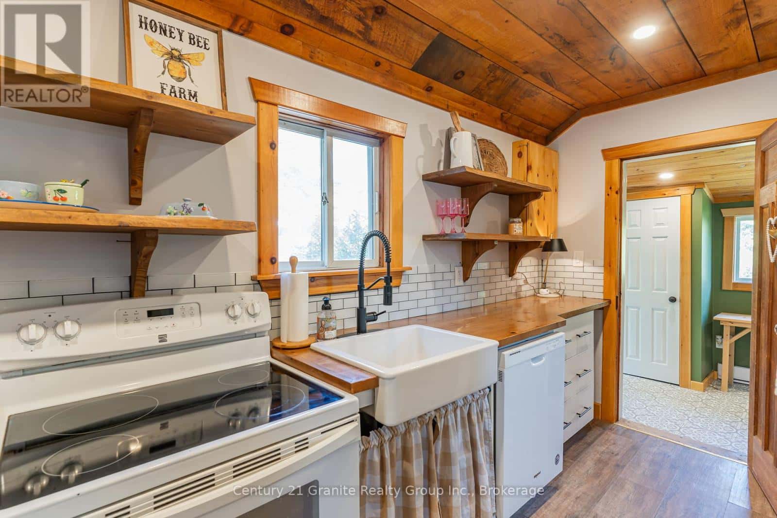 1297 HAMILTON ROAD — Minden Hills (Snowdon), Ontario - Photo 5 of 28