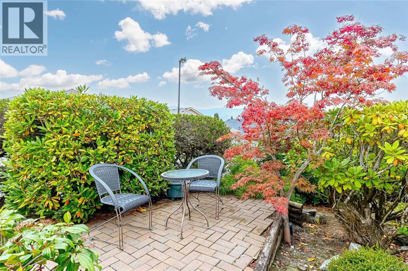 801 Country Club Dr — Cobble Hill, British Columbia - Photo 3 of 64