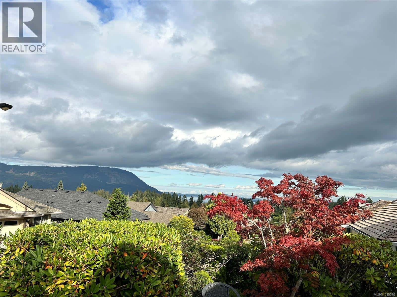 801 Country Club Dr — Cobble Hill, British Columbia - Photo 5 of 64