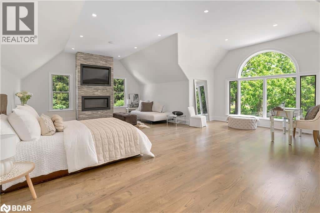 6 MIDVES Court — Midhurst, Ontario - Photo 5 of 50