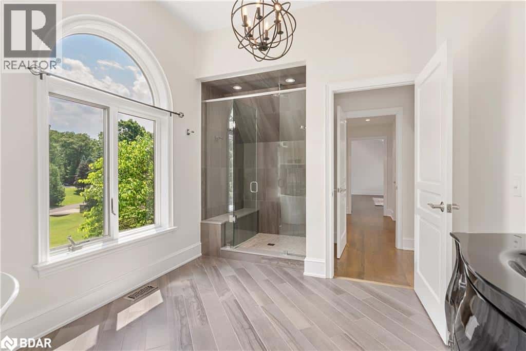 6 MIDVES Court — Midhurst, Ontario - Photo 4 of 50